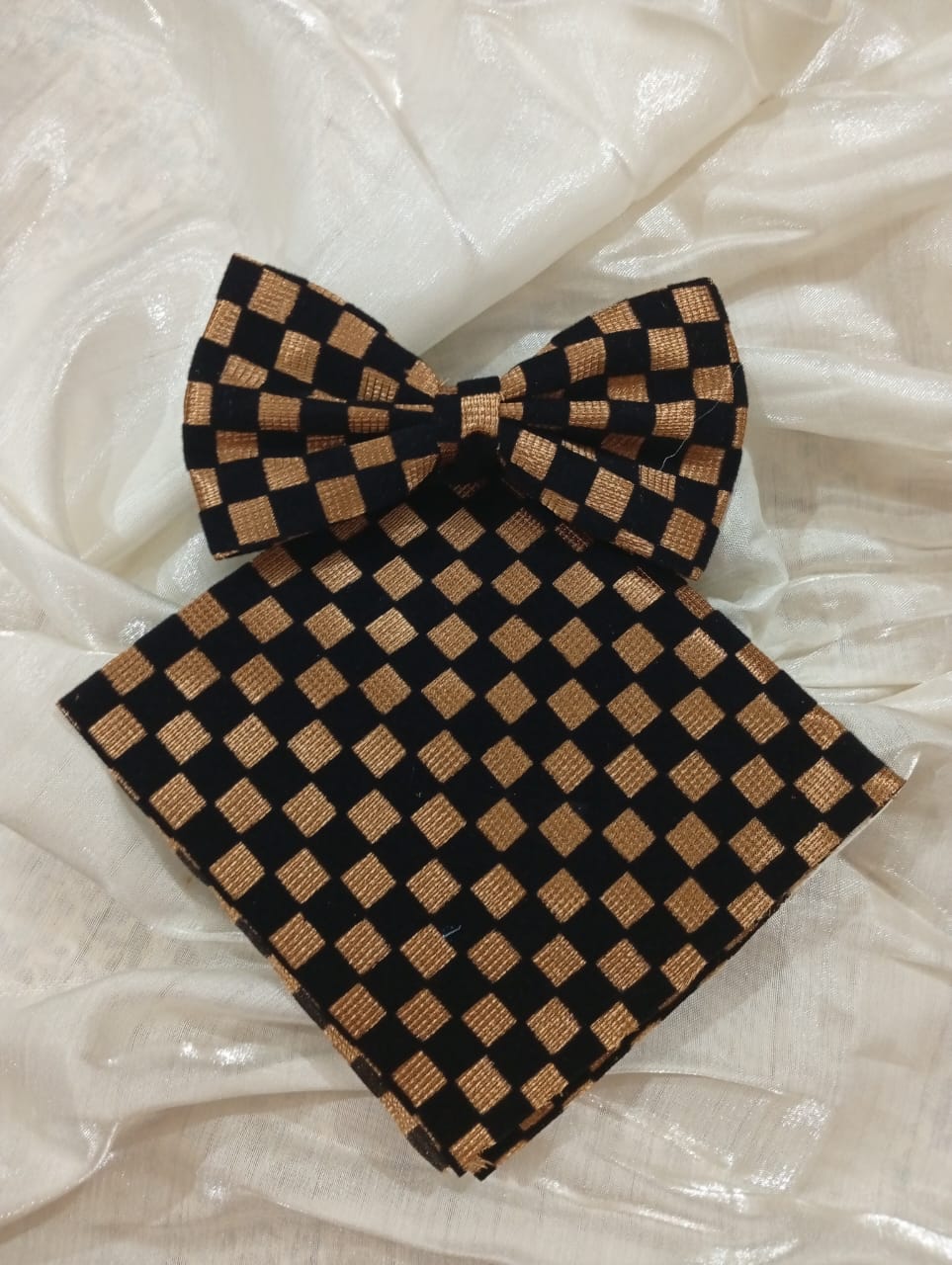 Luxury Checkered Bow Tie & Pocket Square Set for Men – Perfect for Formal Events