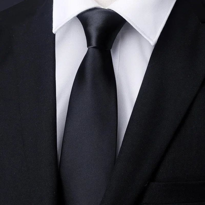 "Sleek Matte Medium Tie – Timeless Elegance"