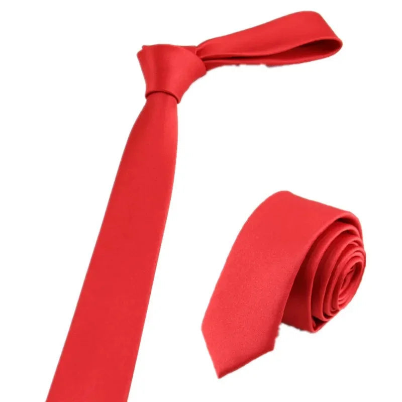 "Sleek Matte Medium Tie – Timeless Elegance"